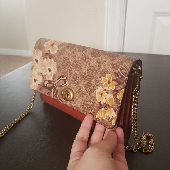 Coach Crossbody Bag  - Picture 2 of 10